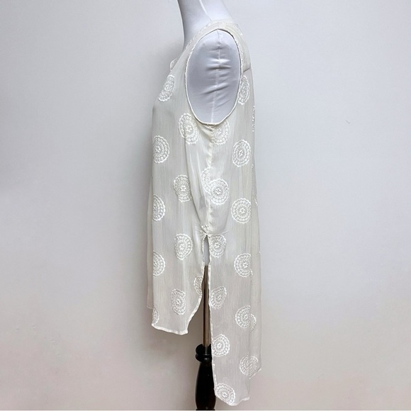 Knox Rose Women’s Size 1 Medallion Embroidered Cream Hi-Lo Sleeveless Tunic - Picture 4 of 8